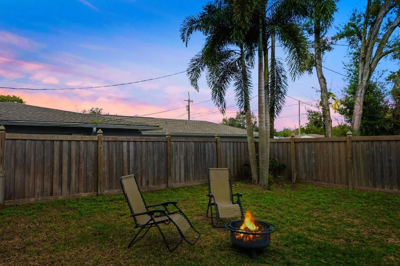 Orlando Oasis! Free Laundry & Parking Near Disney! 0*,