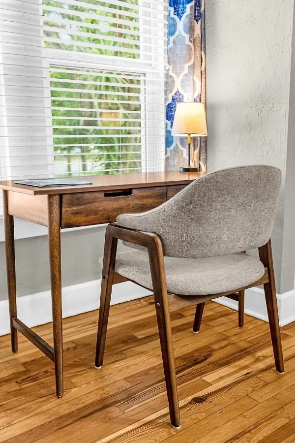 Orlando Oasis! Free Laundry & Parking Near Disney! 0*,