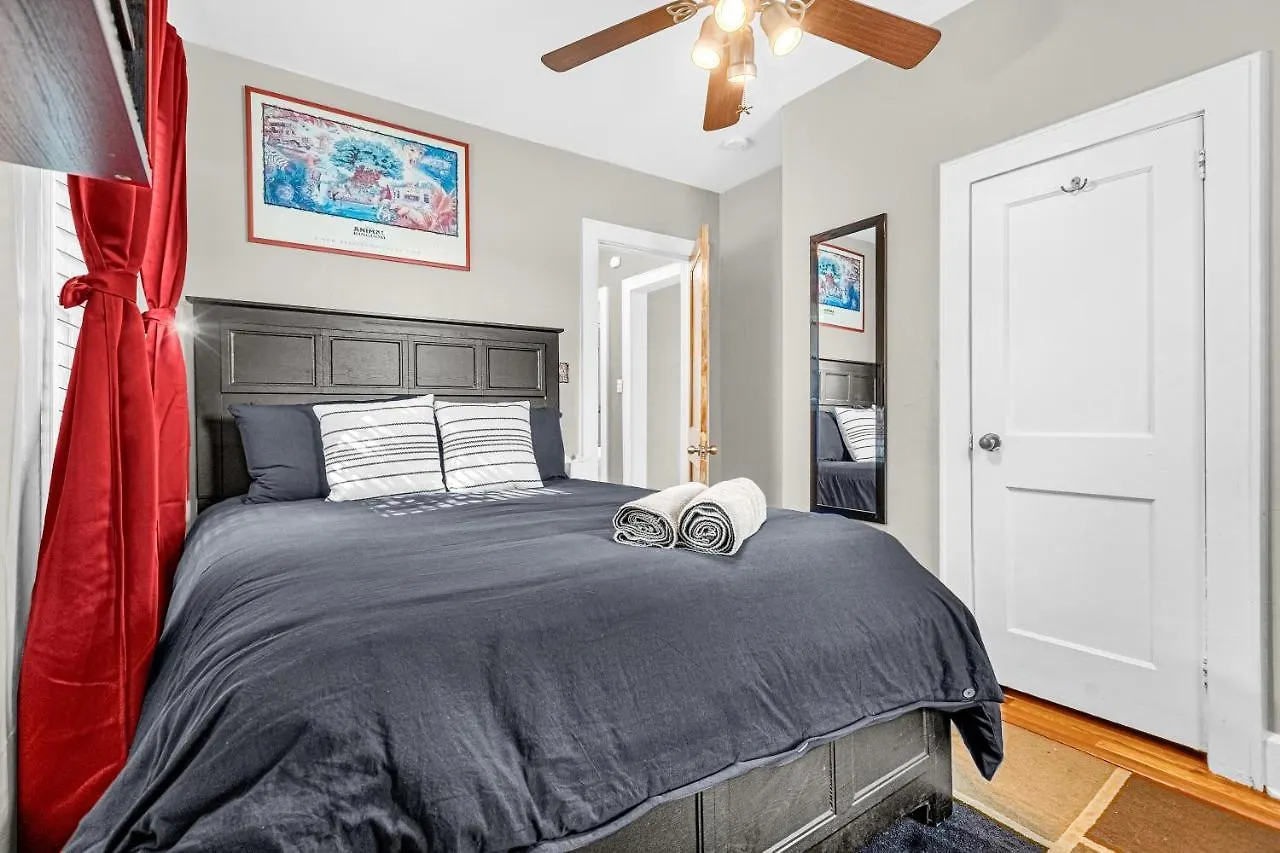 Holiday home Orlando Oasis! Free Laundry & Parking Near Disney!