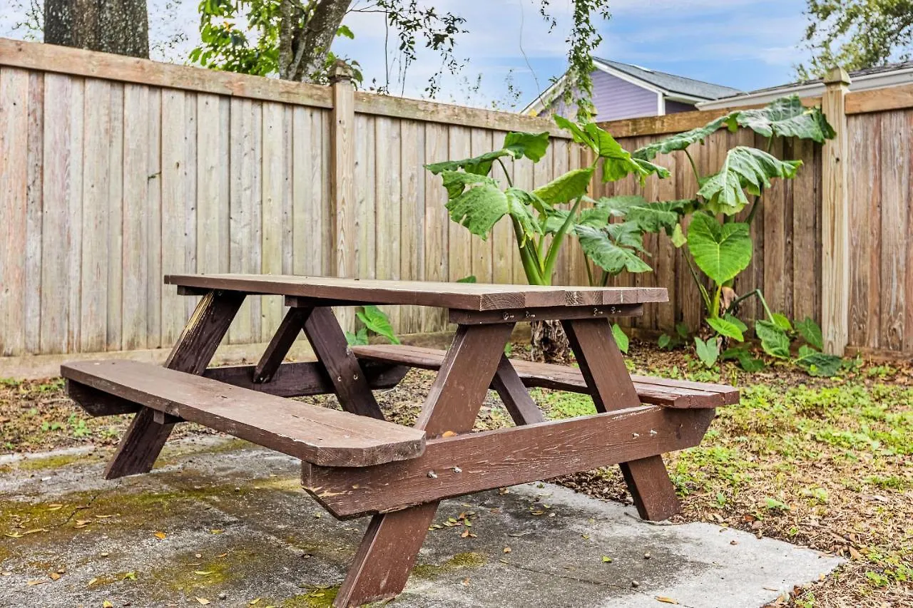 Orlando Oasis! Free Laundry & Parking Near Disney! Holiday home